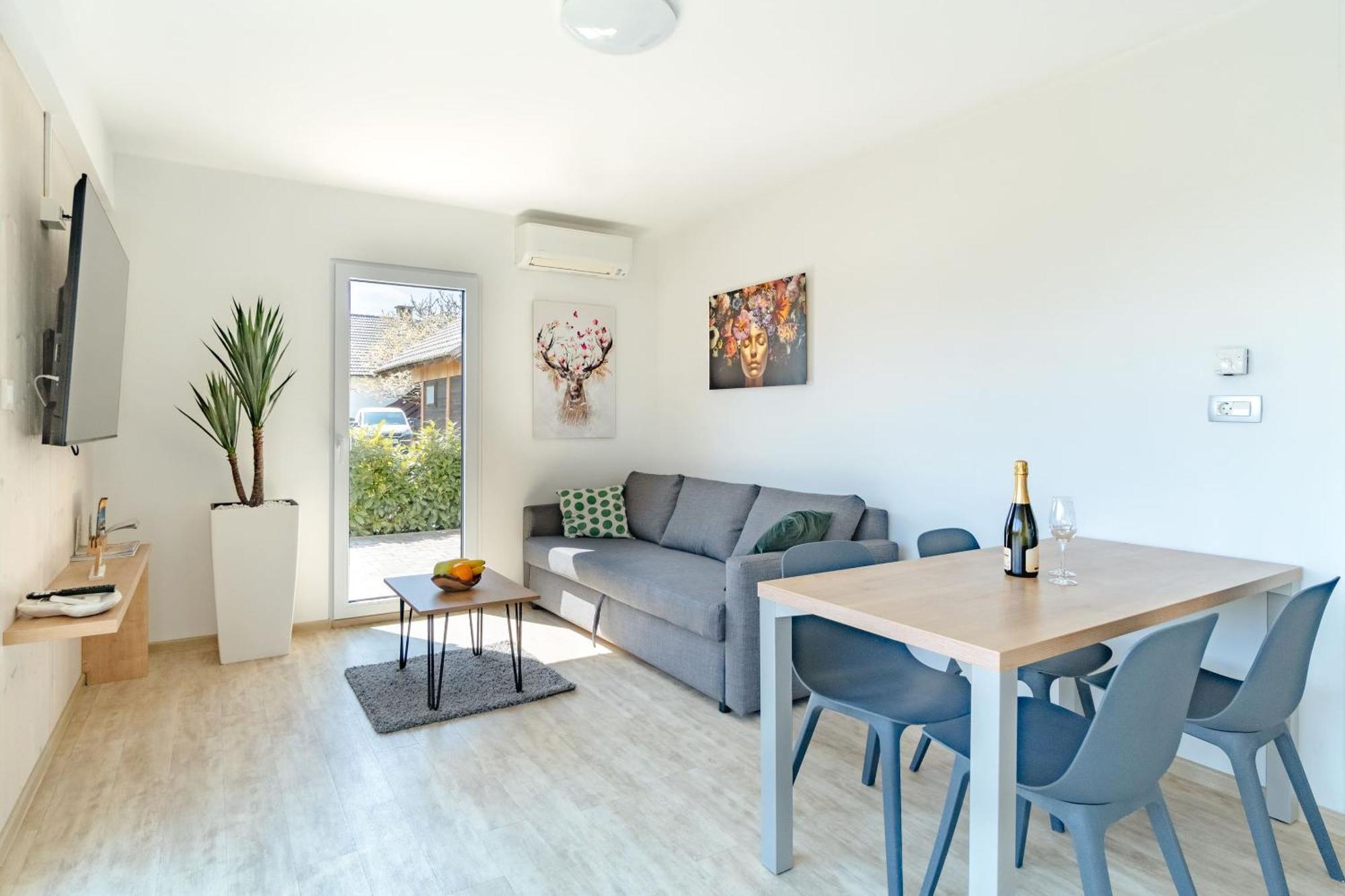Deluxe Apartments בלד מראה חיצוני תמונה