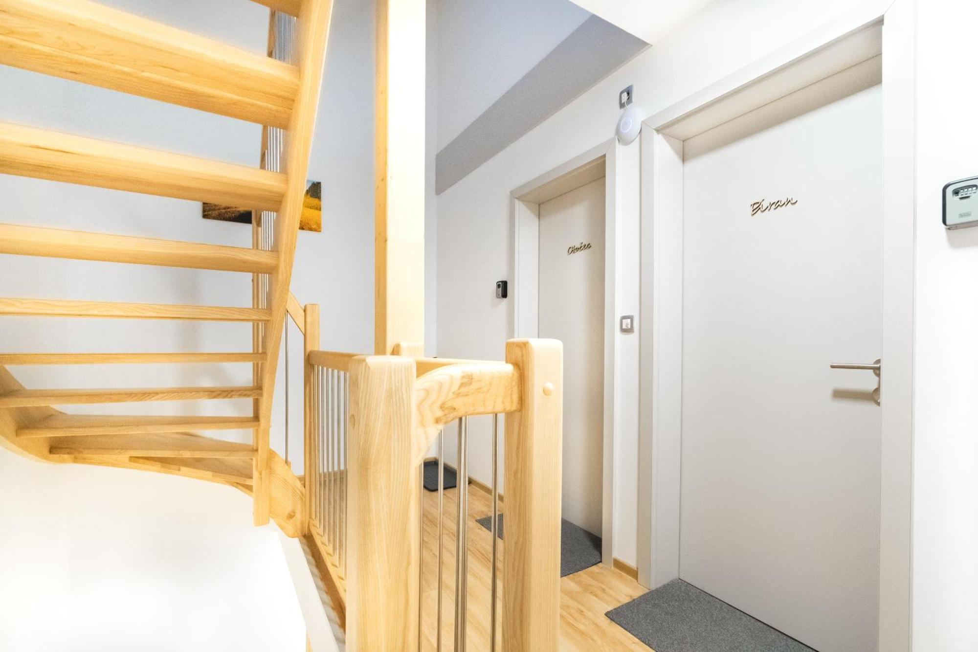 Deluxe Apartments בלד חדר תמונה